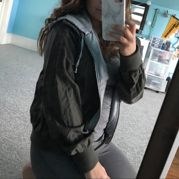 Spring Jacket - Picture 2 of 5